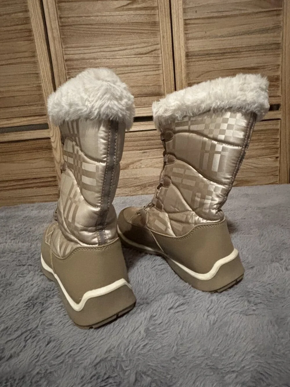 Lands End Champagne Satin Sherpa Snow Boots Youth 6M Womens 7.5-8; Tall 10